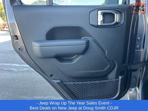 New 2025 Jeep Gladiator Sport image 22