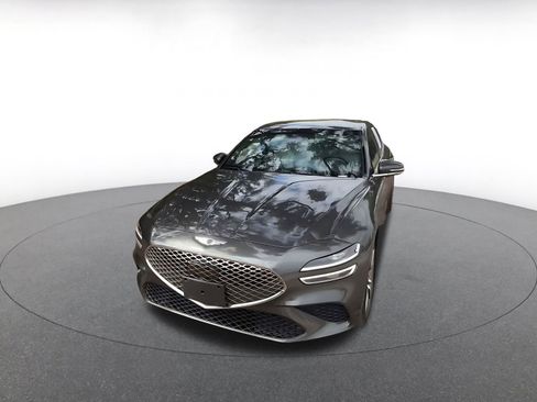 Used 2025 Genesis G70 2.5T image 7