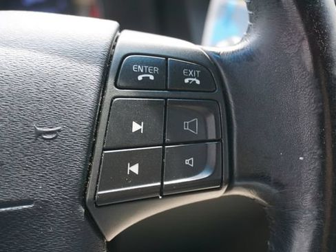 Used 2009 Volvo V70 FWD image 16
