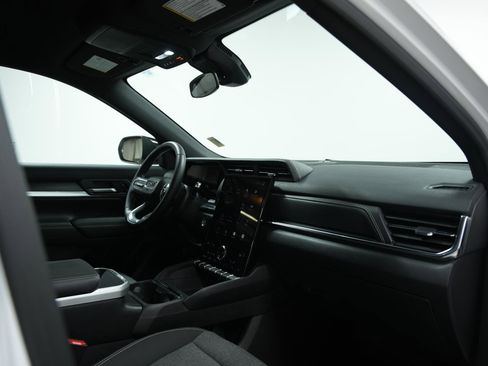 Used 2025 GMC Terrain Elevation image 16