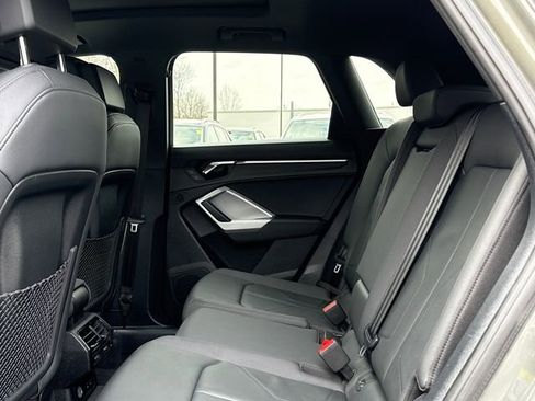 Used 2022 Audi Q3 2.0T Premium Plus w/ Premium Plus Package image 25