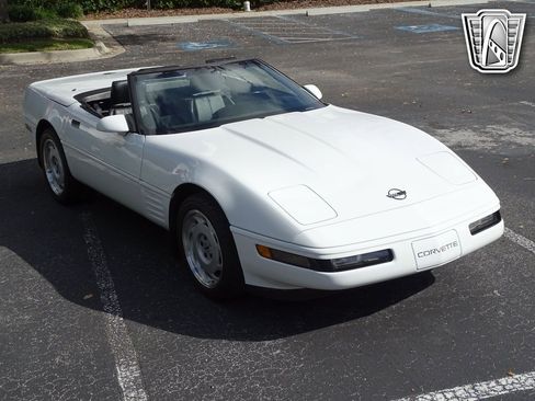 Used 1992 Chevrolet Corvette Convertible image 21