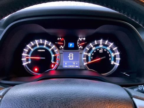 Used 2015 Toyota 4Runner SR5 RWD image 25