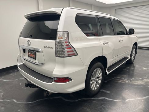 Used 2019 Lexus GX 460 image 3