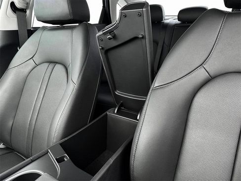 New 2025 Hyundai Sonata Limited image 18