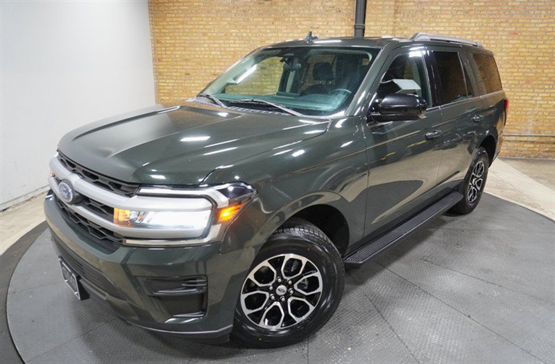 Used 2022 Ford Expedition XL AWD/4WD image 2
