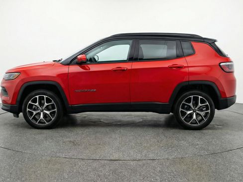 Used 2025 Jeep Compass Limited AWD/4WD image 5