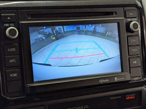 Used 2015 Toyota Tacoma 4x4 Double Cab image 25