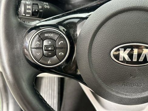 Used 2021 Kia Soul EX image 23