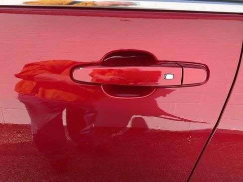 Used 2020 Chevrolet Equinox LT image 19