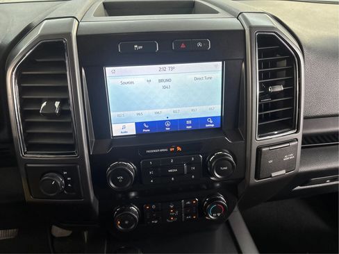 Used 2020 Ford F150 XLT w/ Equipment Group 302A Luxury AWD/4WD image 19