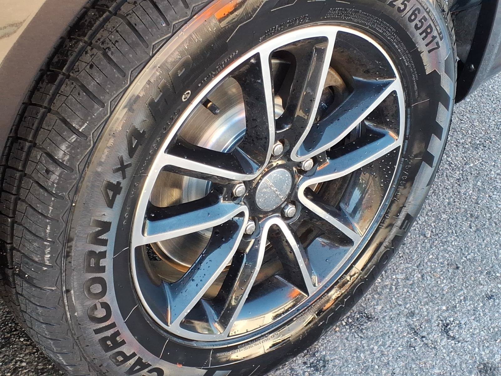 Used 2017 Dodge Grand Caravan GT FWD image 13