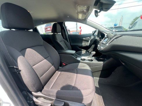 Used 2023 Chevrolet Malibu LT FWD image 12
