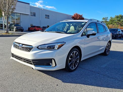 Used 2022 Subaru Impreza 2.0i Limited image 3