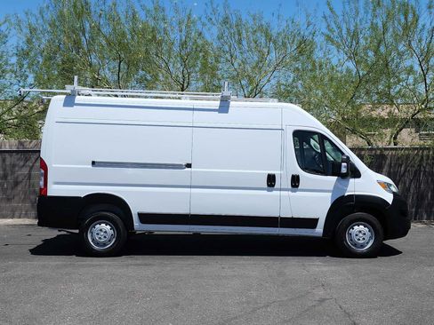 Used 2023 RAM ProMaster 2500 FWD image 9