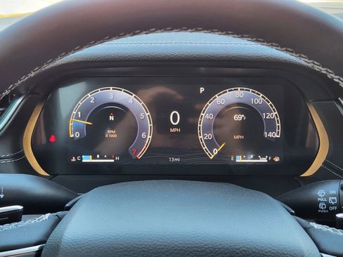 New 2025 Jeep Grand Cherokee L Limited image 11