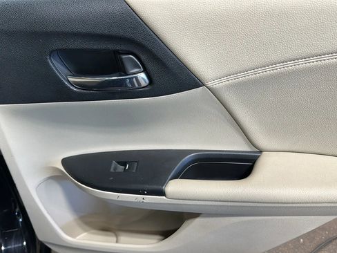 Used 2015 Honda Accord EX-L image 15
