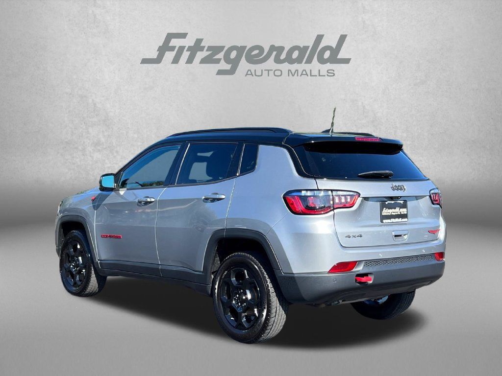Used 2024 Jeep Compass Trailhawk AWD/4WD image 9