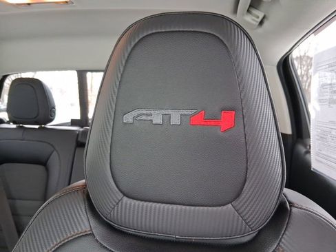 Used 2022 GMC Canyon AT4 image 13