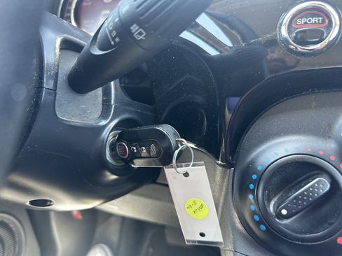 Used 2015 FIAT 500 Pop FWD image 23