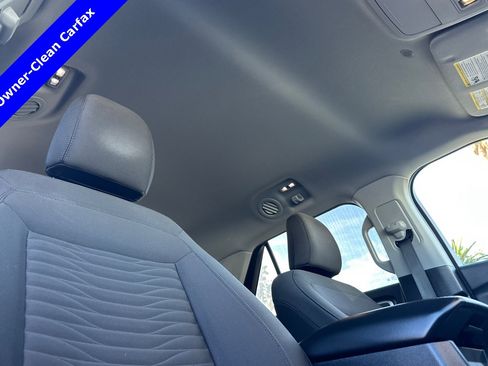 Used 2021 Ford Explorer XLT image 15