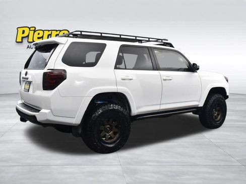 Used 2018 Toyota 4Runner SR5 Premium image 4