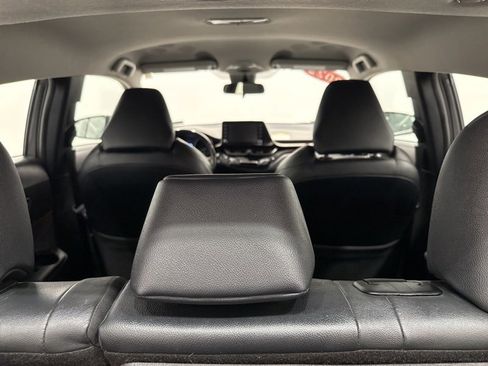Used 2022 Toyota C-HR Limited image 9