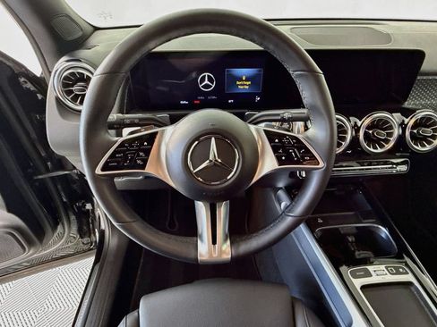 Used 2025 Mercedes-Benz GLB 250 4MATIC w/ Winter Package image 12