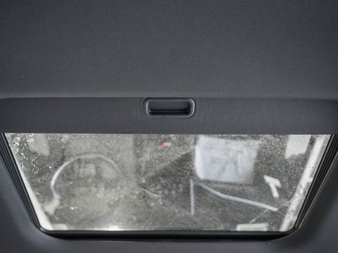 New 2025 Jeep Grand Cherokee Altitude image 32