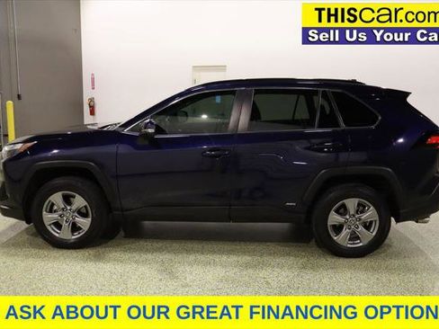 Used 2022 Toyota RAV4 XLE w/ Convenience Package image 4