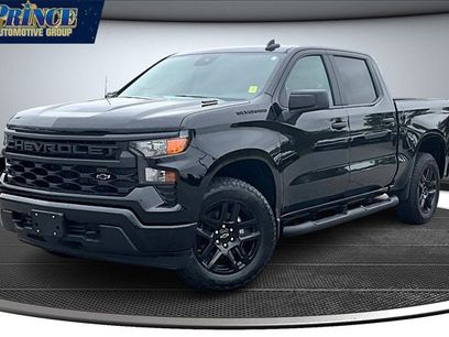 New 2026 Chevrolet Silverado 1500 Custom w/ LPO, Dark Essentials Package