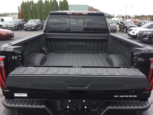 Used 2025 GMC Sierra 2500 Denali w/ Denali Reserve Package AWD/4WD image 15