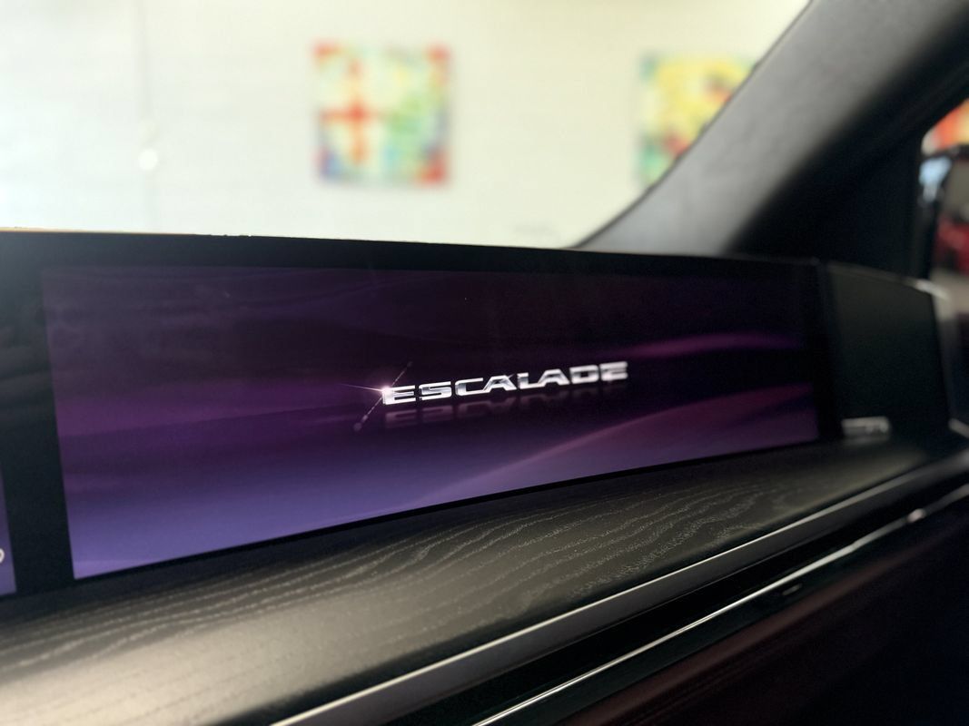 Used 2025 Cadillac Escalade ESV Premium Luxury w/ LPO, Floor Liner Package AWD/4WD image 16