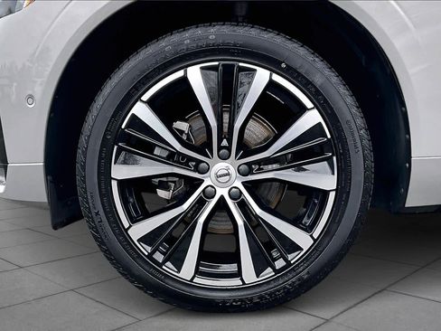 Certified 2023 Volvo XC60 B5 Plus w/ Climate Package image 10