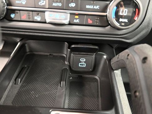 New 2025 Ford Bronco Badlands w/ Sasquatch Package image 32