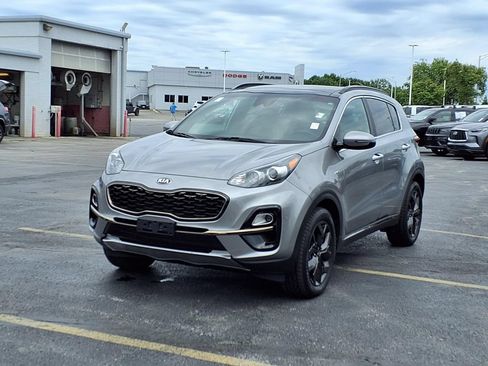Used 2020 Kia Sportage S w/ S Sunroof Package AWD/4WD image 2