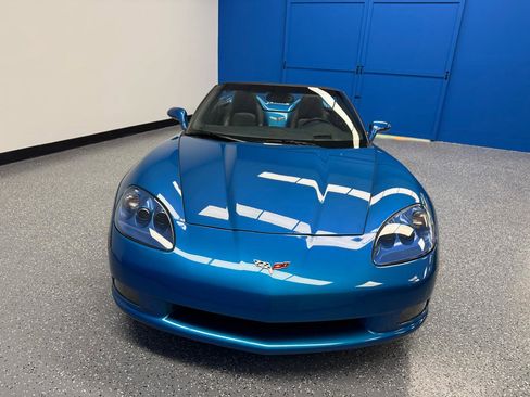 Used 2009 Chevrolet Corvette Convertible w/ Preferred Equipment Group RWD image 2