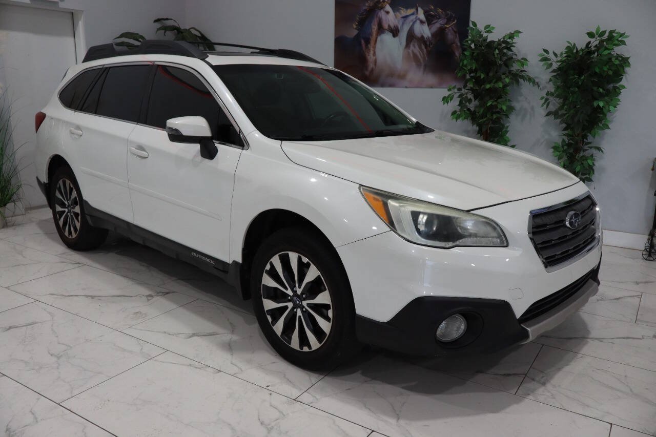 Used 2016 Subaru Outback 2.5i Limited AWD/4WD image 1