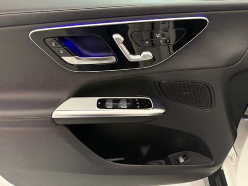 Used 2023 Mercedes-Benz GLC 300 image 11