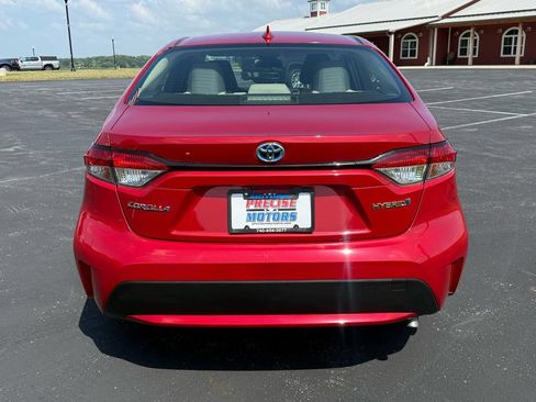 Used 2021 Toyota Corolla LE FWD image 6