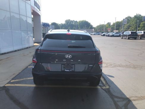 Certified 2025 Hyundai Kona SEL AWD/4WD image 5