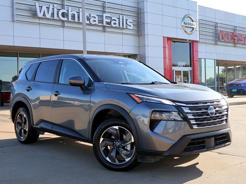 Used 2025 Nissan Rogue SV AWD/4WD image 1