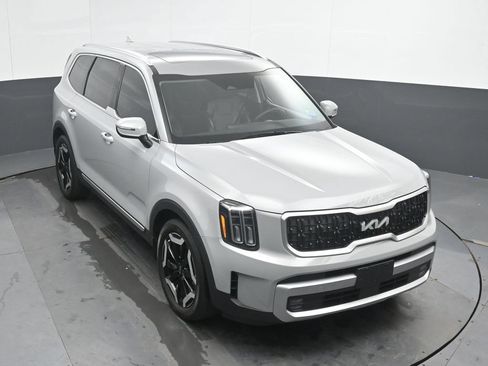 Used 2023 Kia Telluride EX AWD/4WD image 36