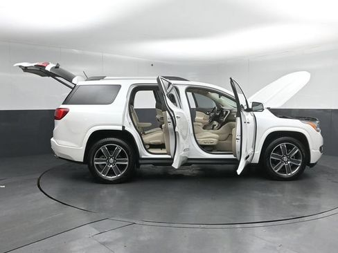 Used 2019 GMC Acadia Denali w/ Technology Package FWD image 61
