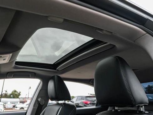 Used 2016 Lexus ES 300h image 5