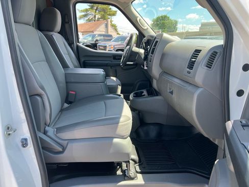Used 2019 Nissan NV 2500 SV RWD image 16