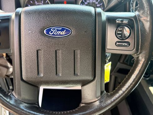 Used 2016 Ford F250 Platinum w/ FX4 Off-Road Package AWD/4WD image 26