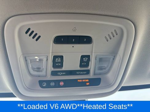 Used 2018 Chevrolet Traverse Premier w/ Redline Edition AWD/4WD image 15