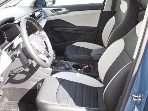 New 2026 Volkswagen Taos SEL AWD/4WD image 11