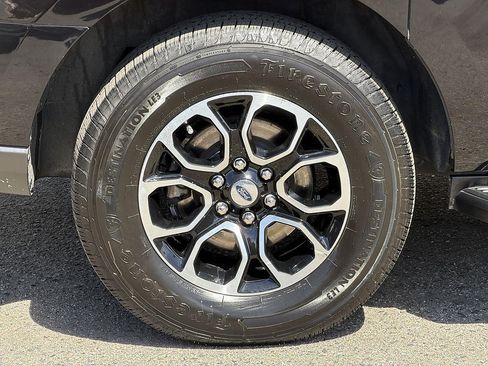 Used 2024 Ford Expedition Max XLT RWD image 32